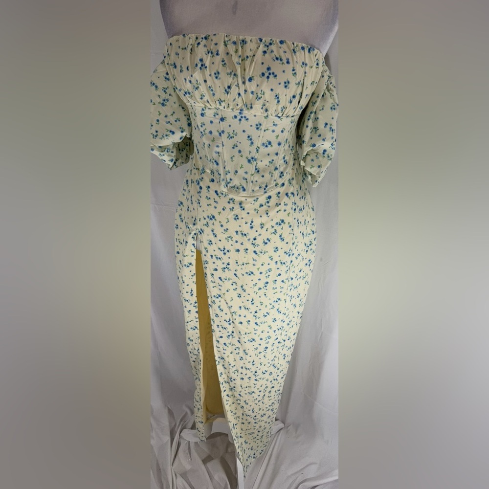 Micas Off-Shoulder Floral Maxi Dress Cream Blue M NWT - Picture 3 of 9